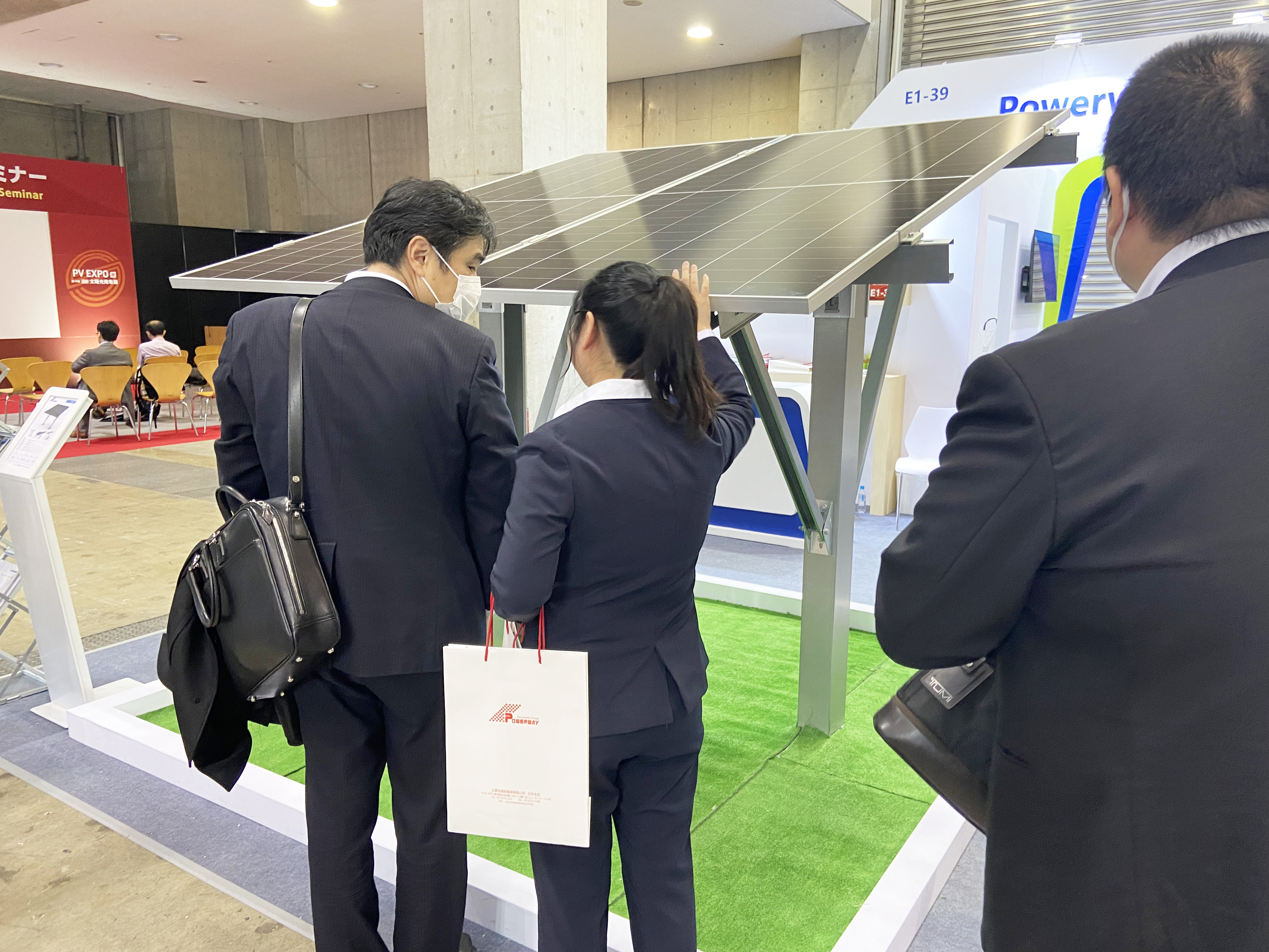 日本東京展臺設(shè)計搭建 | 保威新能源參加日本東京光伏展