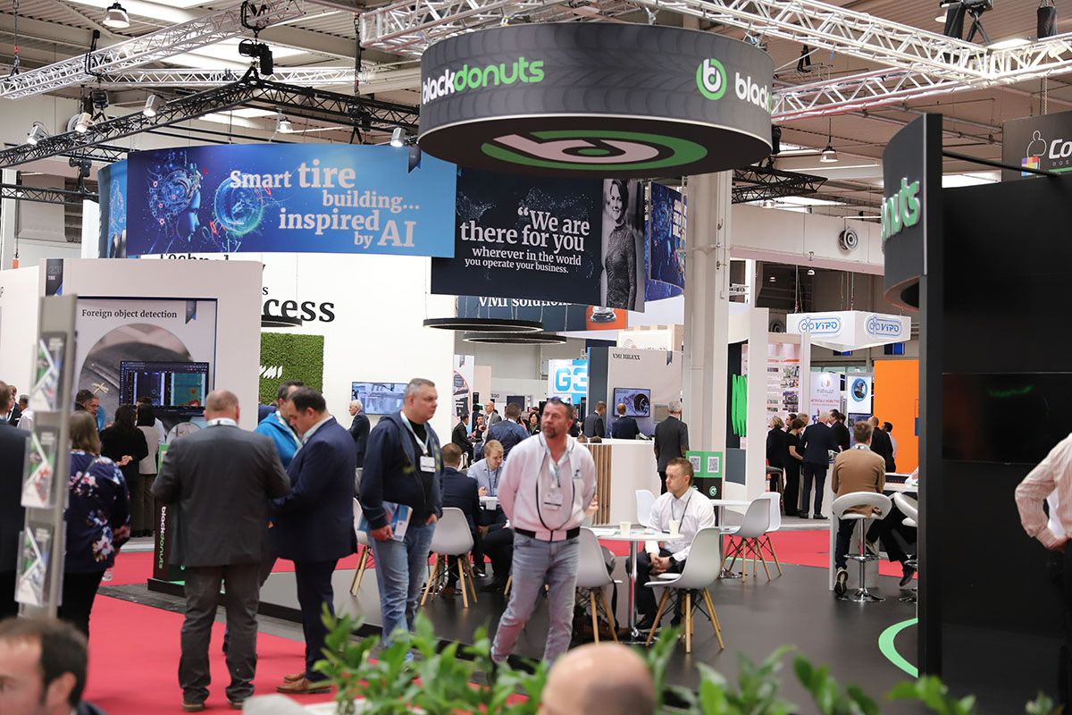 如何選擇優(yōu)質(zhì)的展覽展臺搭建商？關(guān)鍵資質(zhì)詳解