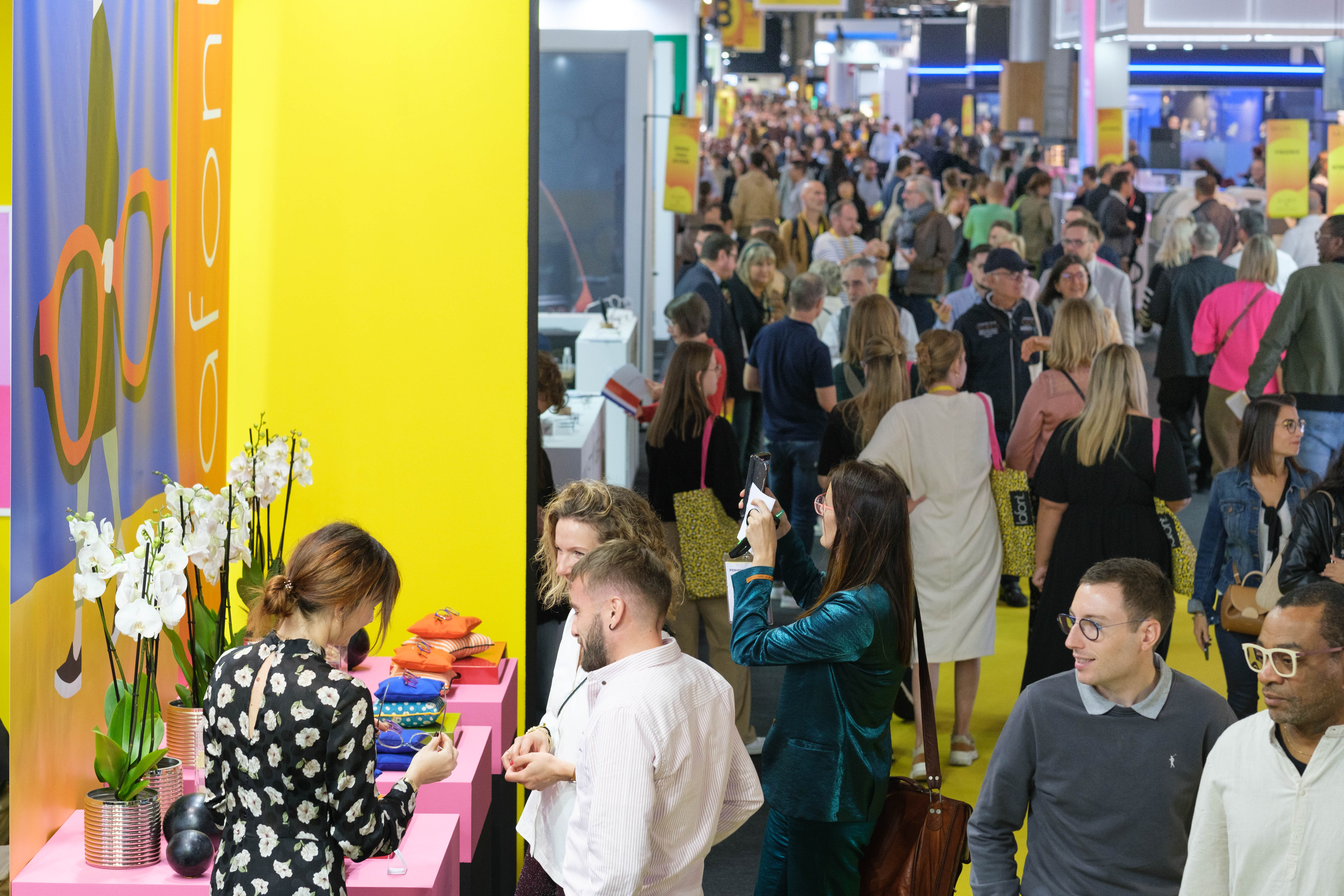 提升品牌影響力，阿聯(lián)酋迪拜展臺(tái)設(shè)計(jì)不可忽視的細(xì)節(jié)