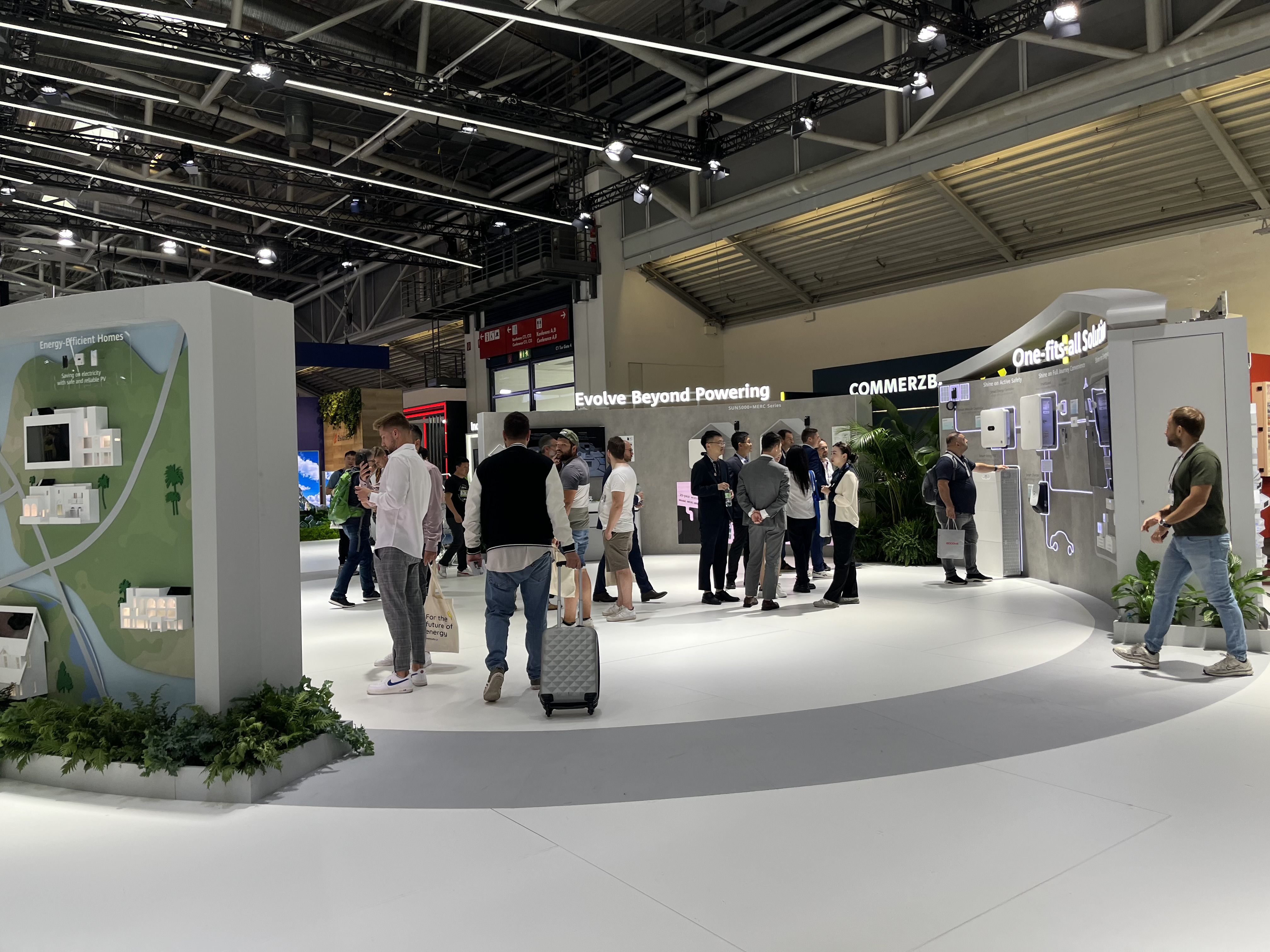 中勵(lì)展覽設(shè)計(jì)搭建